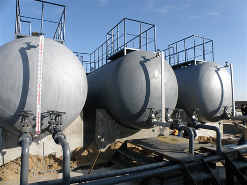 側裝磁翻柱液位計工作現(xiàn)場圖